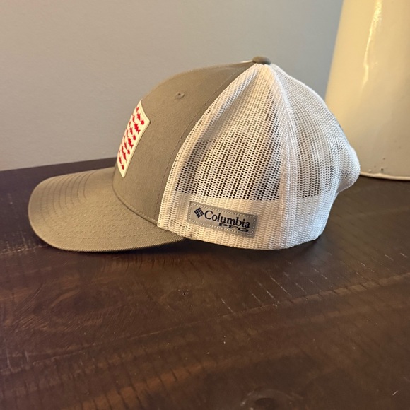 Columbia PFG hat - Picture 2 of 4